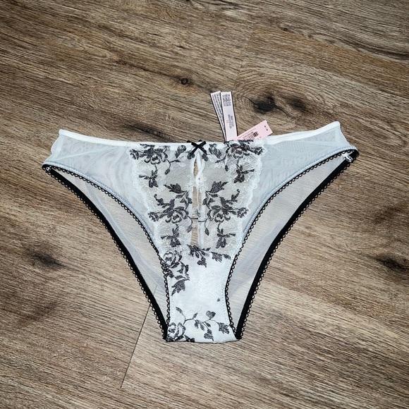 New VS Dream Angels Open Cheekini - Picture 2 of 9